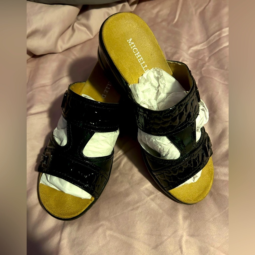 Michelle D Judie black sandals size 7.5